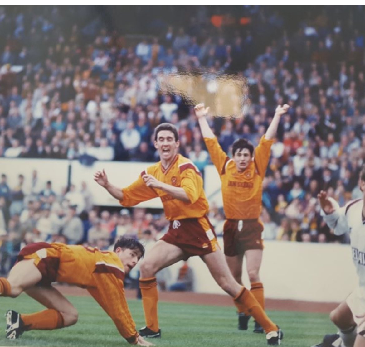 SteelmenHistory's tweet photo. 37 years ago today on 1 February 1986 Jim Griffin made his Motherwell debut against Hibs at Easter Road. 
Sadly he retired from football in April 1994, at only 27 years of age, due to a knee injury that was sustained in training in February 1994. #MFCLEGEND https://t.co/ZN4E8IXcYr
