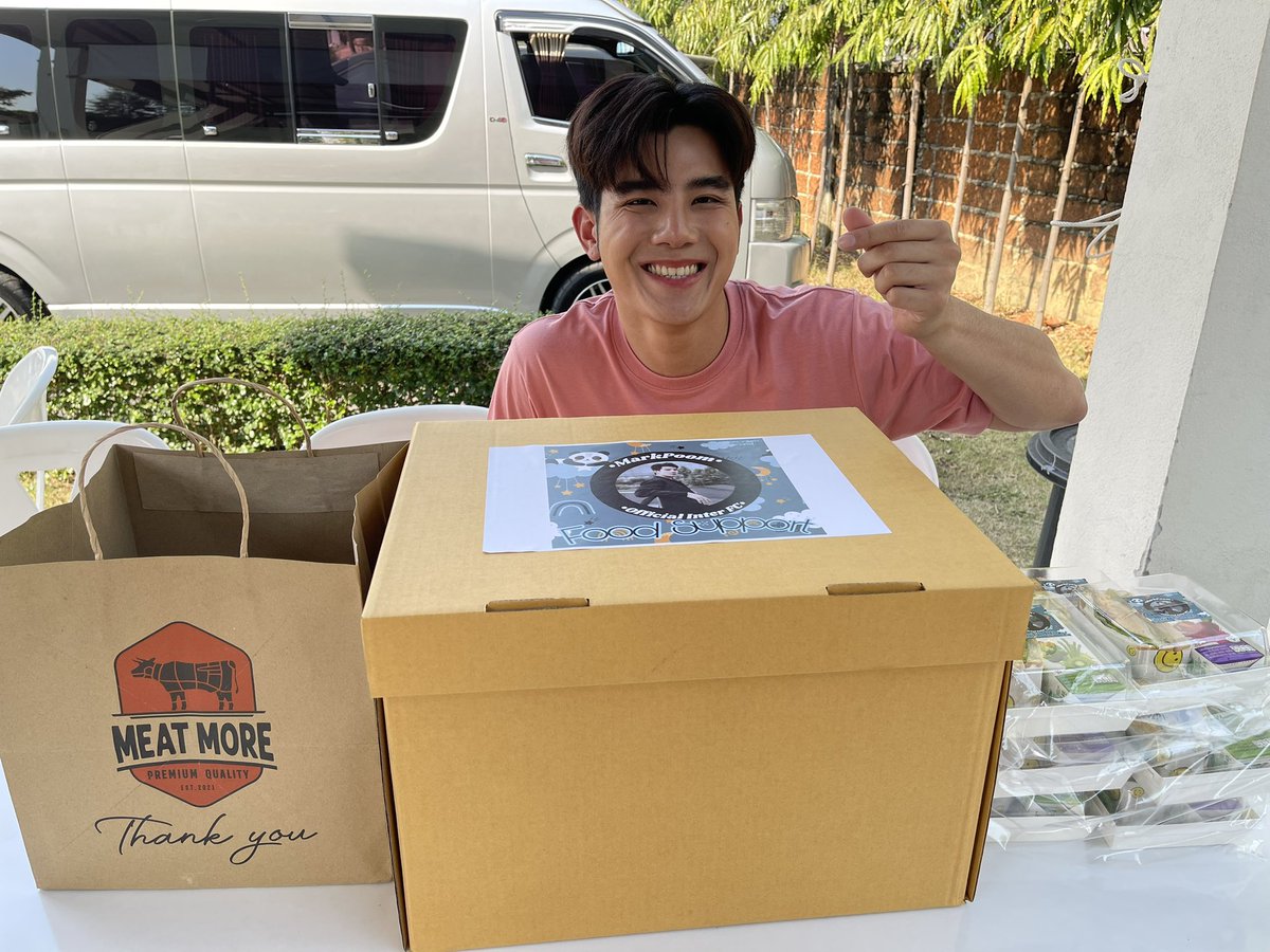 markpoom_psn's tweet photo. ขอบคุณสำหรับ food support วันนี้นะค้าบ ของโปรดทั้งนั้นเลย 😋😋
@MarkpoomTh @Mark_InterFC 
#MarksPandas #Markpoom https://t.co/sFRpCOSEpg