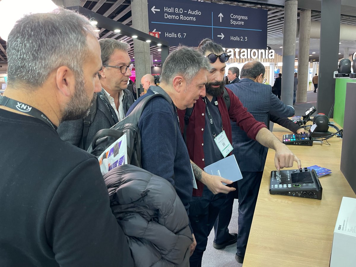 RGBlink's tweet photo. Yesterday was a great success.π₯³ We are looking forward to showing you around on our booth #5A600!π Bring all your questions and meet our fantastic team! π€
#RGBlink #ISE2023 #NDI #monitor #enoder #recorder #switcher #LiveProduction #RemoteProduction https://t.co/FH90XT3xYI