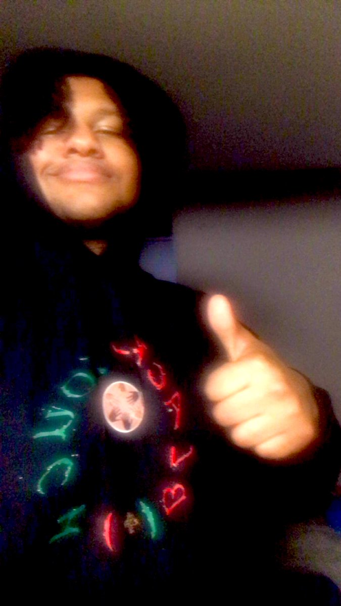 DesigningSB's tweet photo. February 2023.

#BlackHistoryMonth ?

#BlackTouch 🌍 Hoodies drop today on the @Sum_SB website at https://t.co/g9F5ksREAc 🔥🔥. Drew sent in first dibs to yours truly. https://t.co/qp2rwTDYXg