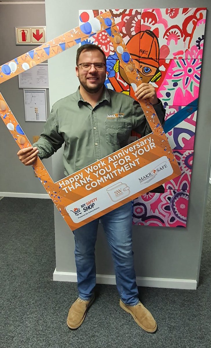 MAKROSAFE's tweet image. Happy 10 Year Work Aversary - Jaydee Le Roux Operations Manager Cape and Free state Region.
Thank you for your commitment and loyalty in serving our purpose. 
We value you - and look forward to the next 10 years!
Wish JD a very happy work aversary below 🎈👇
#10years
#workversary