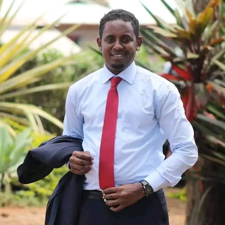 FMLarousse's tweet photo. #Kasindi: suspect auteur de l'attentat à la bombe à l'église #CEPAC, Abdirizack Moktar #Garat est 1 fugitif recherché par la direction d'investigation criminelle (@DCI_Kenya) pour la disparition de ±11 millions de Shs.

Il aurait rejoint l'#ADF/#ISCAP pour échapper à la justice https://t.co/zs1K69rDB2