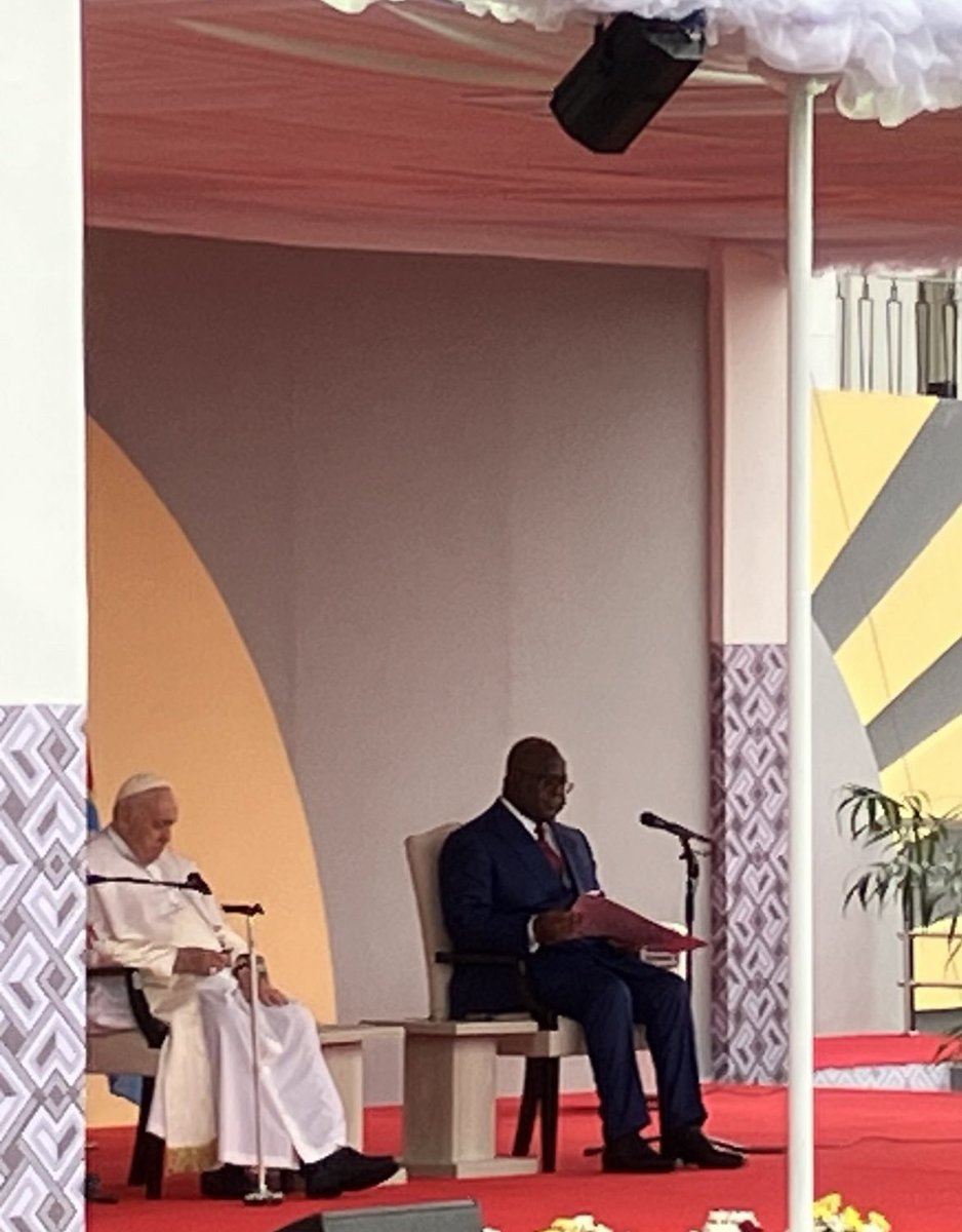 EmilyMaltmanUK's tweet photo. Un grand privilège de participer à la rencontre avec Sa Sainteté le Pape François @Pontifex_fr à Kinshasa, a côté du @Presidence_RDC Tshisekedi au Palais de la Nation. 

Message de respecte et dignité pour tous les congolais et congolaises, et pour la réconciliation et la paix. https://t.co/YmS0AyfPv6