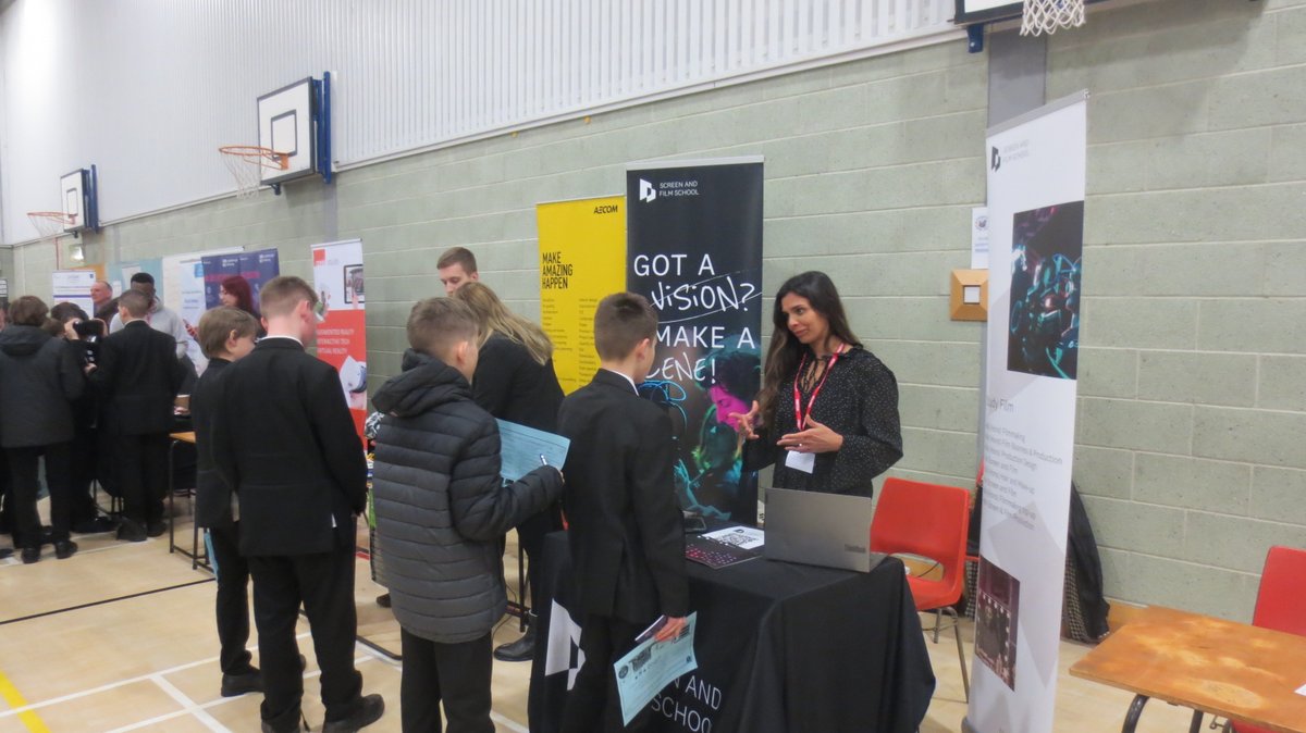 EckingtonCareer's tweet photo. Eckington School Careers Fair took place yesterday!  All our students met with local employers, colleges, our 6th Form, Apprenticeship providers, uniformed services and had conversations about careers 😊 
Huge thank you to all the inspirational people who attended! #careers 👏 https://t.co/bbufJ7bjma