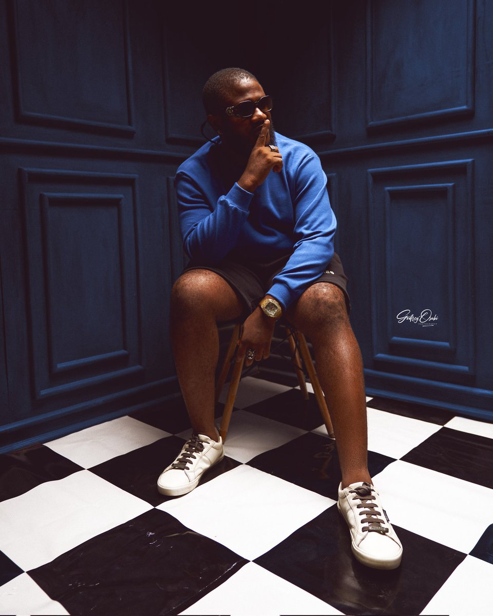 Taelorpane_cia's tweet photo. Don't let anyone or any situation silence you.

Never give up!!!

Try a different approach, keep pushing, stay winning.

Happy New Month Fam💙

Outfit: @focosattires 

Photography: @gop_studios https://t.co/11Hx6MyROo