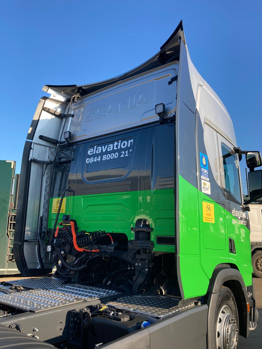 TruckEast's tweet photo. This R450 6x2/4 sleeper cab for Elavation was spec'd with the driver in mind, including a premium infotainment system, leather steering wheel, heated and ventilated driver's seat, an extendable bunk, fridge and retarder.
#TruckEast #Scania #R450 #TruckLivery #6X2/4 #Sleeper https://t.co/wbacoG3q7z