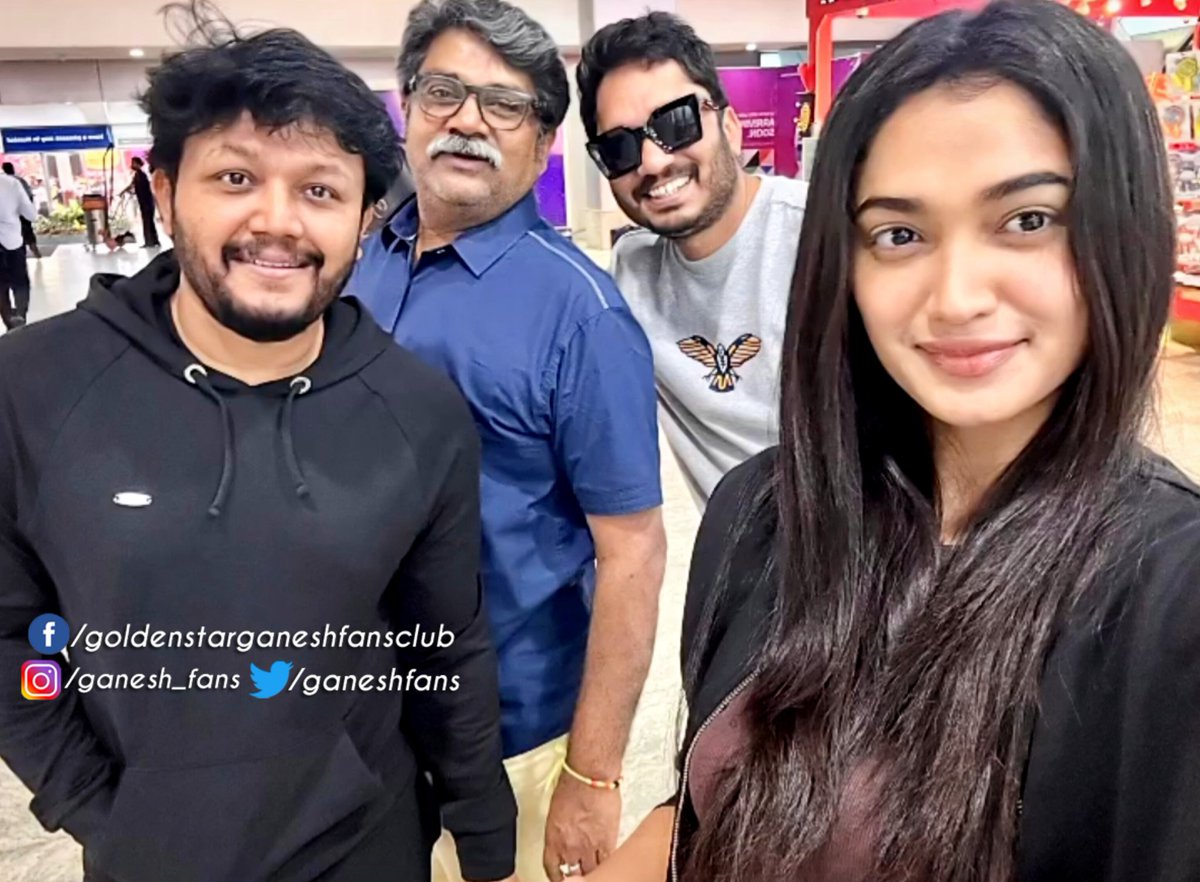 #BaanaDaariyalli team 😍

#BaanaDaariyalli #BaanadariyalliFromMarch17th #GoldenStarGanesh #preethamgubbi #RangayanaRaghu #reeshmananaiah #GoldenStar #Ganesh #GaneshFans