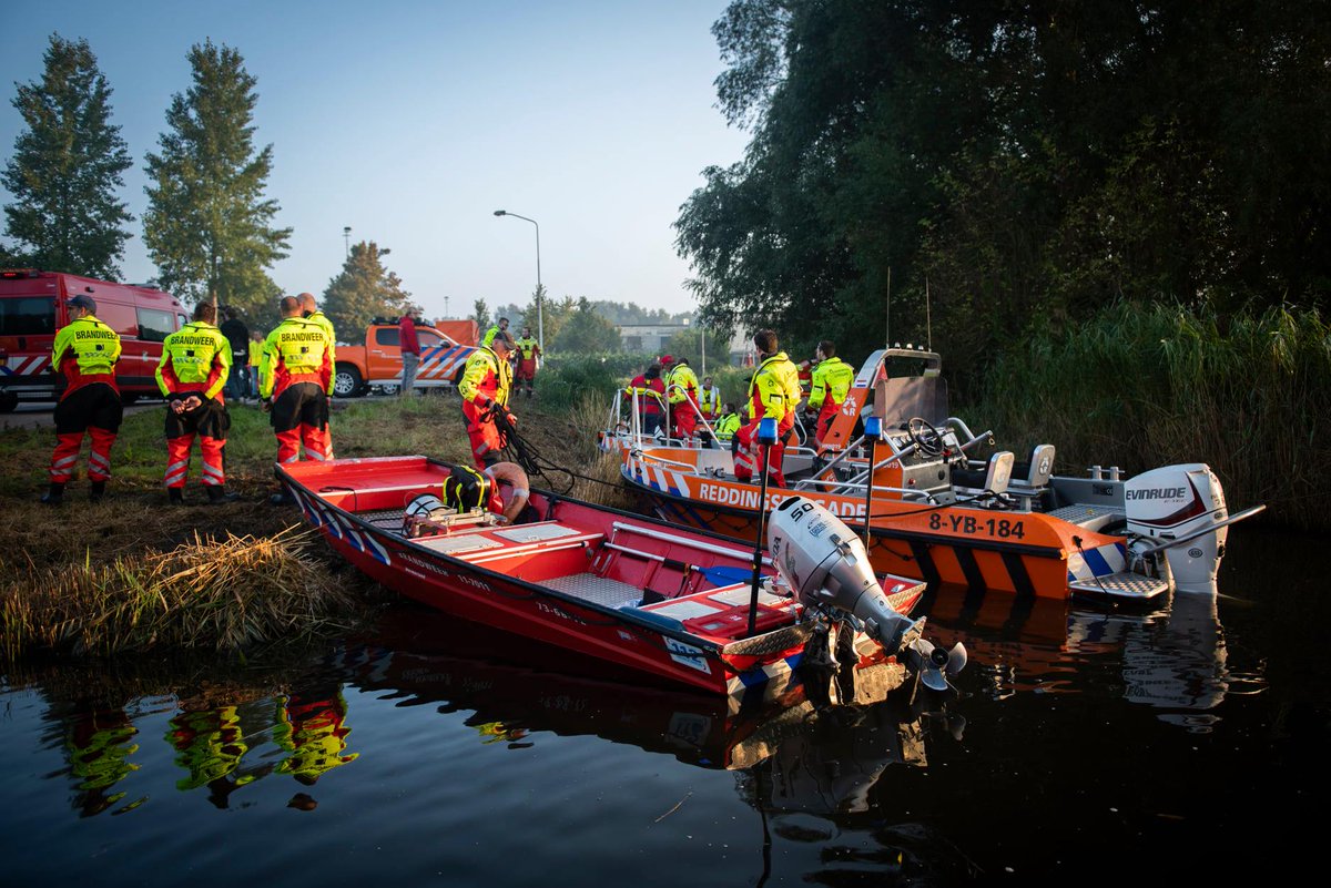 Vandaag is het precies 70 jaar geleden dat de Watersnoodramp zich voltrok. Deze rampzalige gebeurtenis was dé aanleiding voor de rijksoverheid om in 1955 de Nationale Rampenvloot, de huidige Nationale Reddingsvloot (NRV), in het leven te roepen.
reddingsbrigade.nl/wij/actueel/ni… #NRV