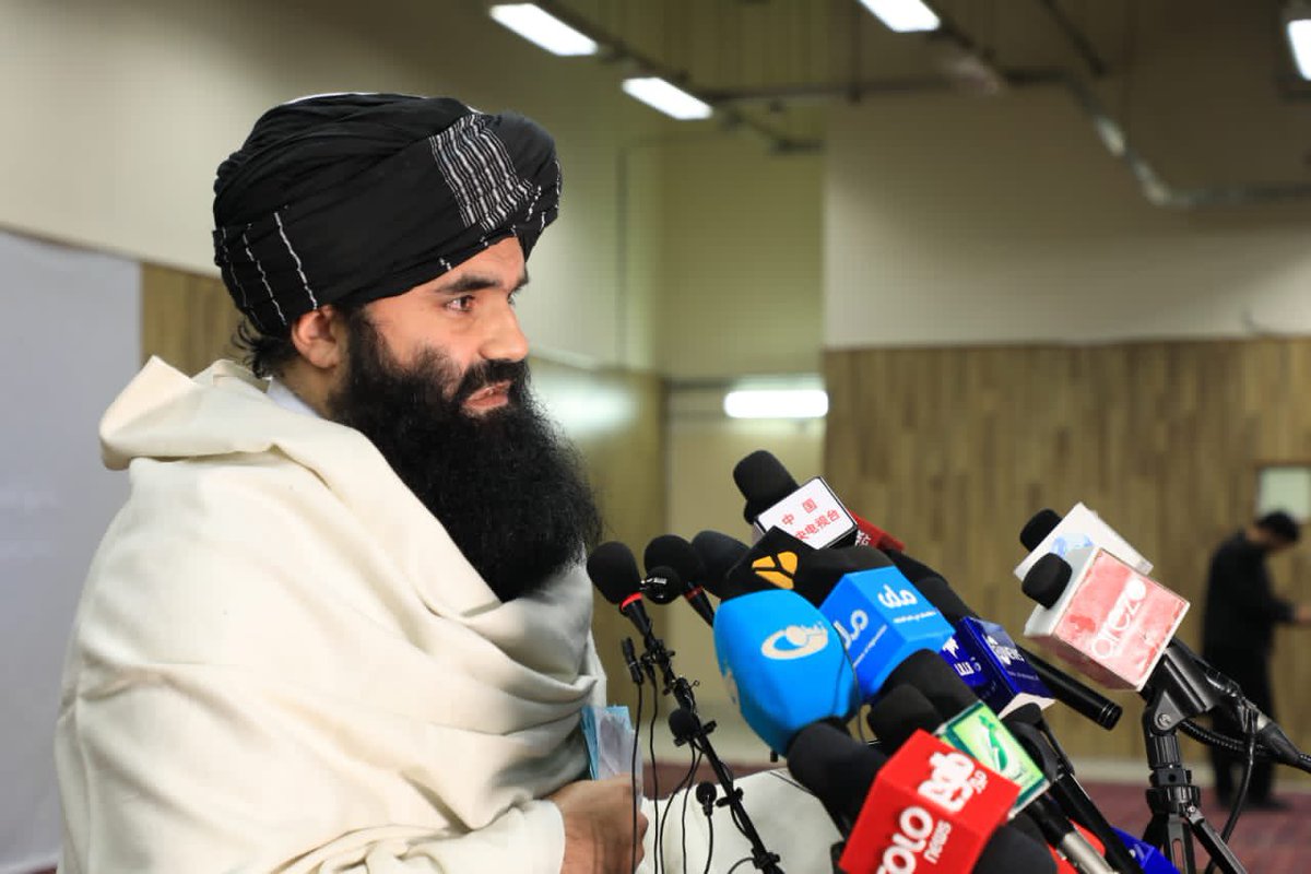 Samimjan099's tweet photo. د معتادینو لپاره ۵زره بستریز روغتون افتتاح غونډه کې خليفه سراج الدين حقاني:

د افغانستان په تاريخ کې دا بې سارى اقدام ده، چې موږ د نشه يي توکو پديده له منځه وړو. موږ او تاسو شاهدان وو چې په تېرو کلنو کې له ميلياردو مرستو سره سره موږ ته میلیونونه معتادين په ميراث راپاته شول. https://t.co/IN3iOlBPtg