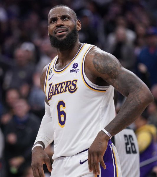 ProvideContext's tweet image. Longest 20+ Point Game streak this season.

Bron - 34 (Active)
Luka -27
SGA - 17
Embiid - 12
Giannis - 10

In those 20+ PT games, number of games with less than 7 FT attempts.

Giannis - 0
Embiid - 0
SGA - 1
Luka - 4
Bron - 19

We have no idea what we are truly witnessing.

🐐.