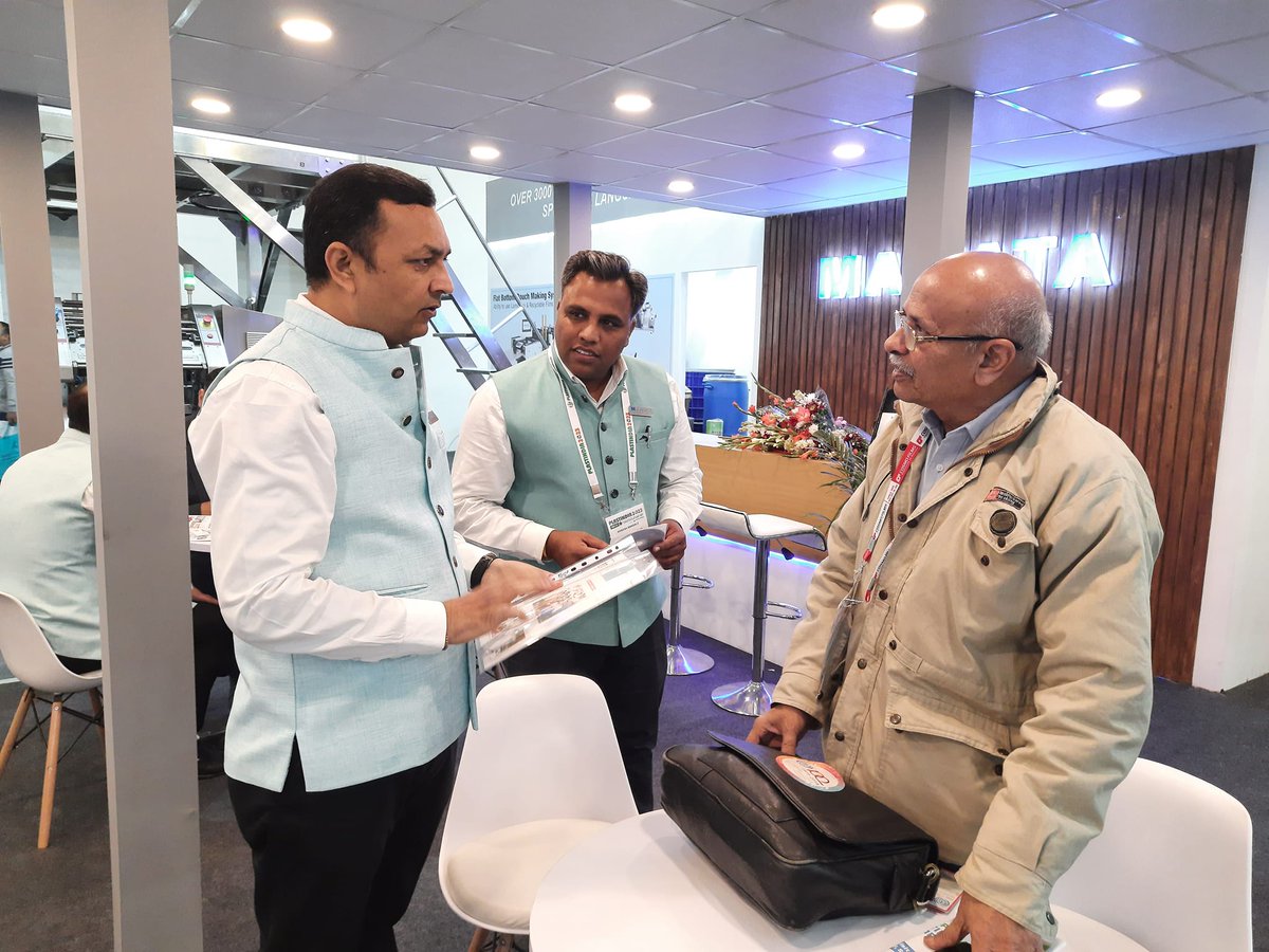 mamatamachinery's tweet image. Day 1 :
Mamata Team Always standby/Ready for our Valuable Visitors and Customers. We are At PlastIndia  With full of Energy. Please Visit Hall No.6 Booth No. A 3

#plastindia #plastindia2023 #bagmakingmachine #packaging #packagingmachine #plasticmachine #plasticindustry #polymer