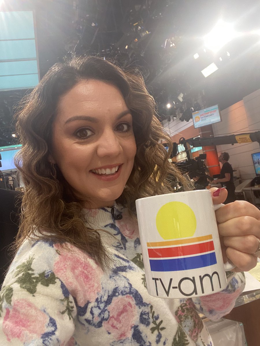 🌅 Marking 40 years of breakfast television on @ITV 

Good Morning Britain 

#BestJobInTheWorld