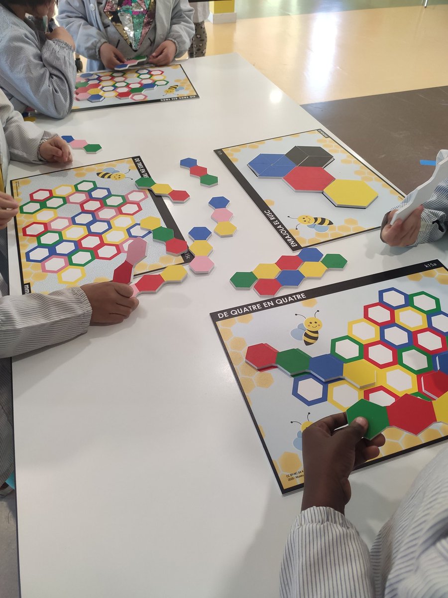 mrovi23's tweet photo. Juguem amb les matemàtiques #manipulem #experimentem #primerprimària @EscolesFEDAC @FEDACSantNarcis @mmaca https://t.co/Vm5yUjYKcf