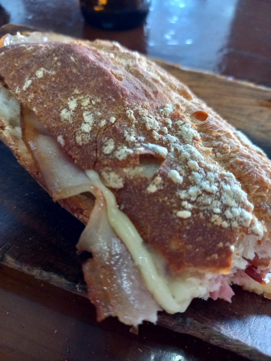 RogerCasablanc1's tweet photo. #baconqueso https://t.co/UY75ljfF94