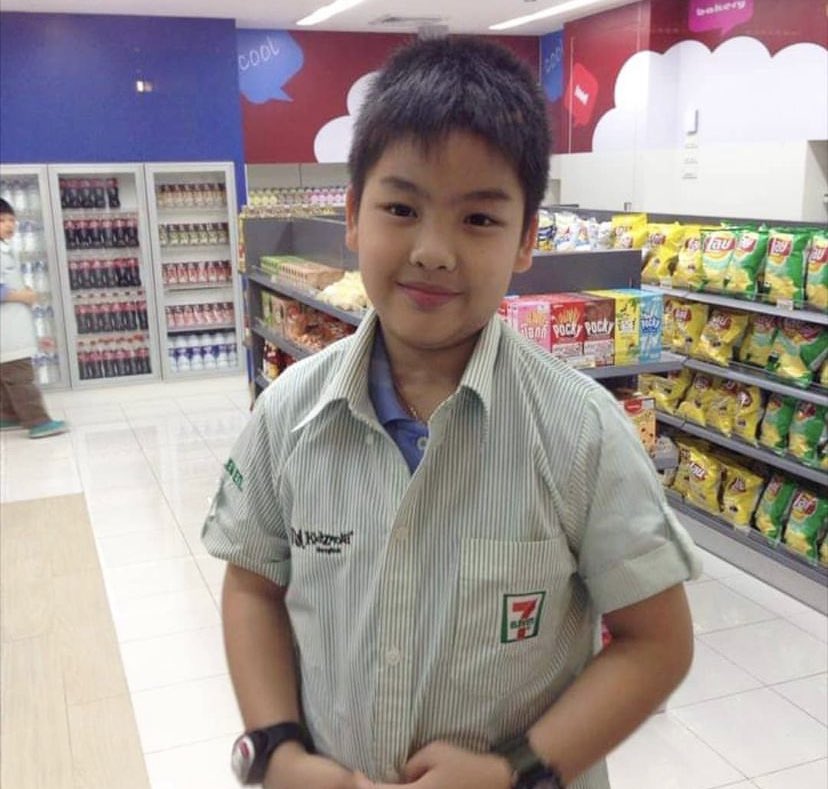 babepie_'s tweet photo. ต้องไปเซเว่นไหนถึงจะเจอพนักงานคนนี้อะ https://t.co/8MwYGONd2u