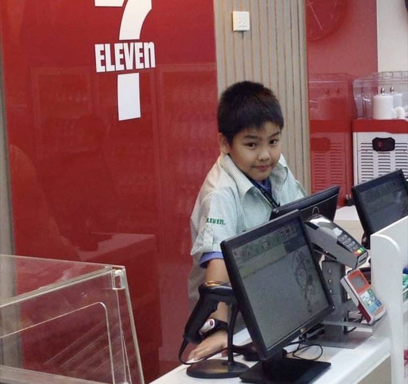 ต้องไปเซเว่นไหนถึงจะเจอพนักงานคนนี้อะ