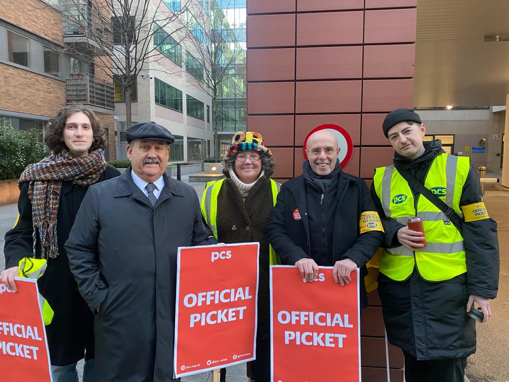 This morning, I joined striking <a href="/pcs_union/">PCS Union (pcs.org.uk)</a> members on their picket line.

They're among the hundreds of thousands of civil servants, teachers, train drivers and university lecturers who are standing up today to say that enough is enough. 

Britain needs a payrise.