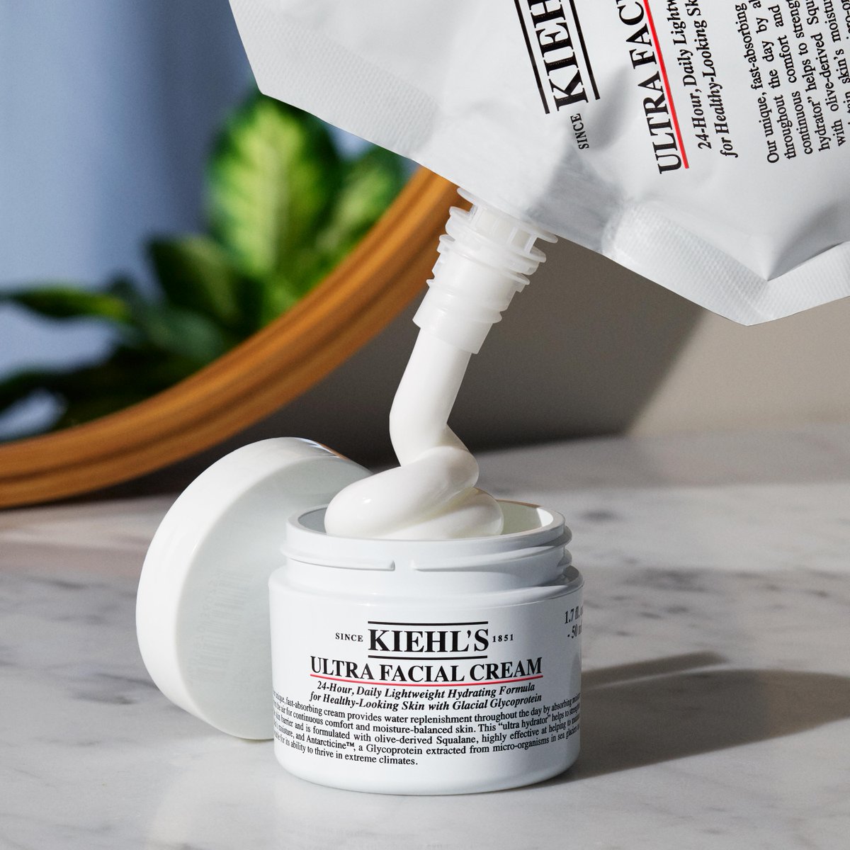 kiehlsjp's tweet photo. #キールズ がより良い未来のためにお客様と一緒に取り組んでいる サステナビリティ活動 #FUTUREMADEBETTER
サステナブルな資源調達、30%リサイクル済ボトルを使用しているクリームUFCは150mLサイズの詰め替えリフィルも🍃お気に入りの限定エディションのボトルに詰め替えて✨
https://t.co/Cv5WLRFKvt https://t.co/m704FB3Zhc
