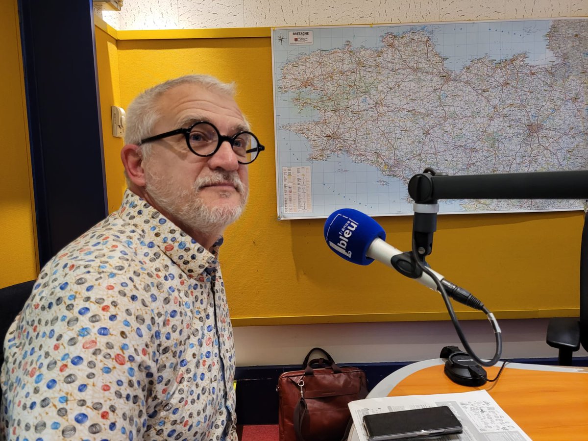 FTravail_BZH's tweet photo. 📻 À l'occasion des Journées de l'#Agriculture du 6 au 10 février prochains, Bertrand, conseiller de l'agence Rennes Est était au micro de @bleuarmorique pour échanger sur les chiffres, les recrutements, les formations, les entreprises du secteur 🚜🥦 https://t.co/7c58hy8jkt