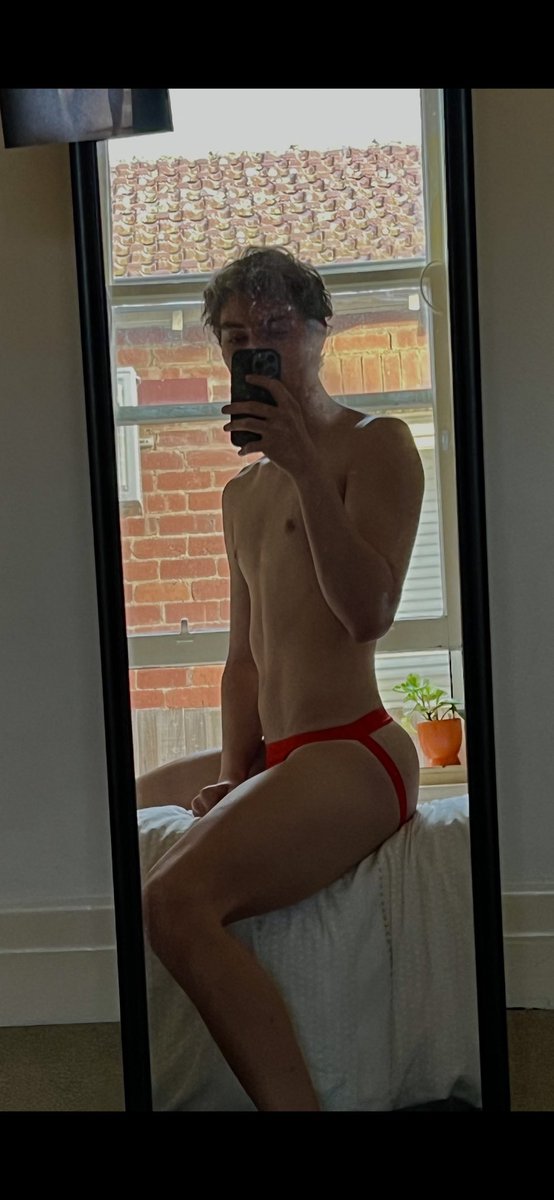 Dylanspicer77's tweet photo. Dirty mirror for a dirty boy 💦 https://t.co/nCoZfsEFha