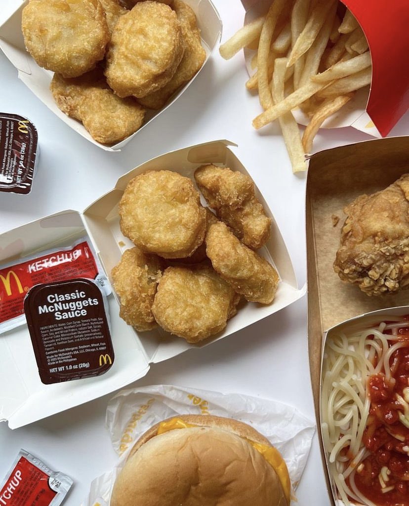 itzmeRegie's tweet image. Bigla ako namiss kumain ng McDo 🤗
