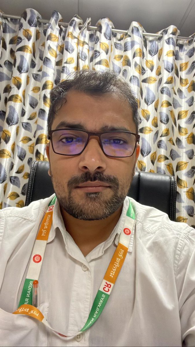 TejasMulik1's tweet photo. Thank you Mr Jha for your immediate response and faster action to get the missing laptop bag https://t.co/rv0OrPQkEB