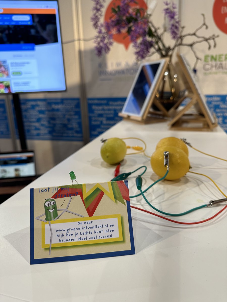 EClandelijk's tweet photo. De @not_onderwijs is voorbijgevlogen.🐦 Samen met @mazesubsidies en Klimaatinnovators hadden wij een toffe stand waar je alles over (duurzaamheids)onderwijs kon "vinden, doen en financieren". We kijken terug op een inspirerende week. #not2023 #primaironderwijs #inspirerend https://t.co/hChkeLMCUJ