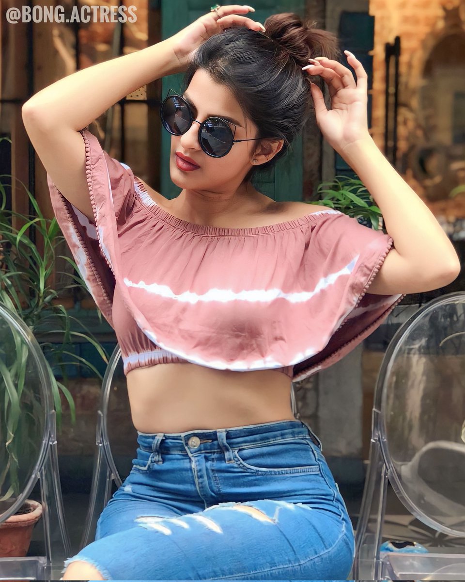 BongActress's tweet photo. #sanjbee #sanjanabanerjee @sanjbee
Follow @BongActress 
#BongActress #BengaliActress #sanjanabanerjee_bengaliactress https://t.co/vhQTaqy6j9