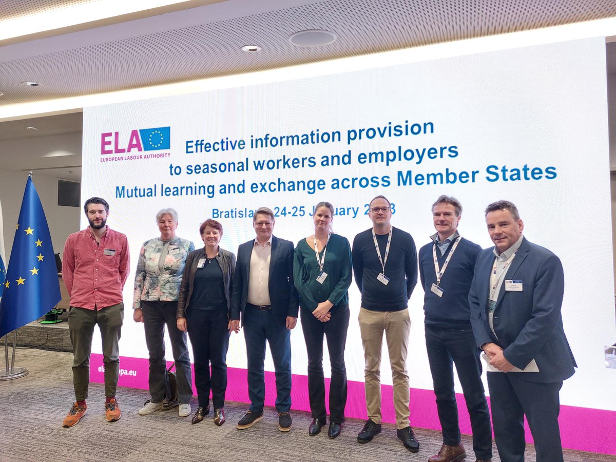 Inspiratie opdoen en kennis delen tijdens de workshop "Verbeteren informatievoorziening voor seizoenswerkers in de EU", georganiseerd door The European Labour Authority (ELA) 
🖼️Nederlandse EURES delegatie met Cosmin Boiangiu, de Executive Director of ELA
#ELA #EURESjobs