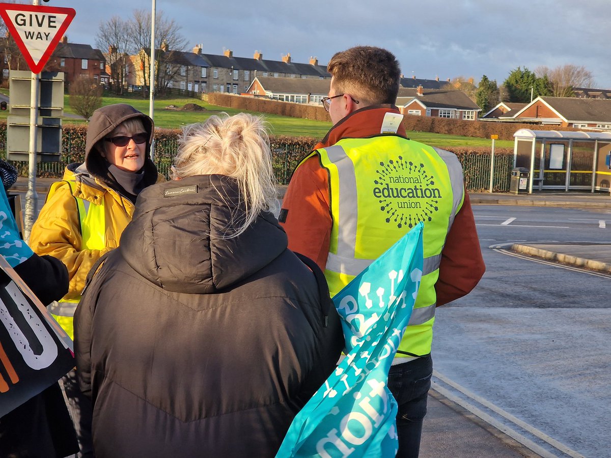 Callum_SEND's tweet image. Barnsley #PayUp #ValueEducation #ValueEducators @NEUnion