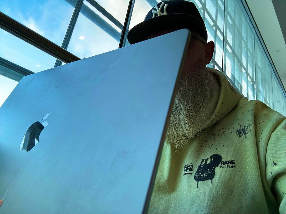 On my way to #Brooklyn. 🛫

#BAYC #MAYC <a href="/BoredApeYC/">Bored Ape Yacht Club 🍌</a>