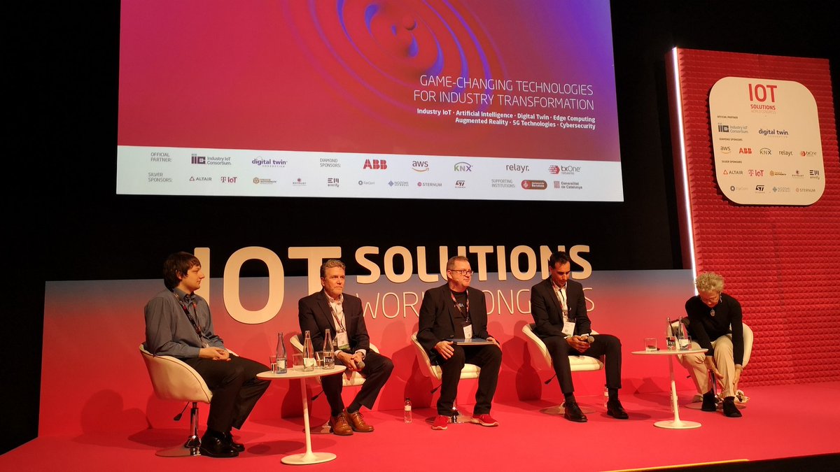 iotics_mark's tweet photo. Kicking off day 2 of #IOTSWC23 with a panel on #AugmentedReality with Jonathan Eyre of @TheAMRC and Mark Sage https://t.co/aKDxRLTzbF