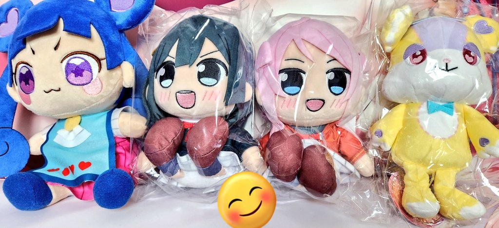 にじがくのぬいぐるみ届いた！ プリチャンとかのおすわりぐらいあると