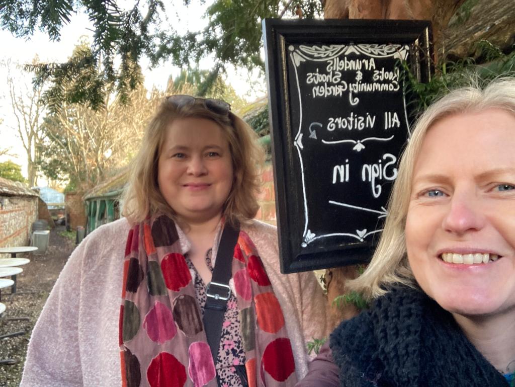 CommFirstWilts's tweet image. Helen was @Arundells in Salisbury yesterday as part of the #GetOutGetActive project. Thanks to Emma from Arundells who showed Helen around the garden space. Stay tuned for more info about an upcoming accessible garden project delivered through the GOGA project with @WiltsSport