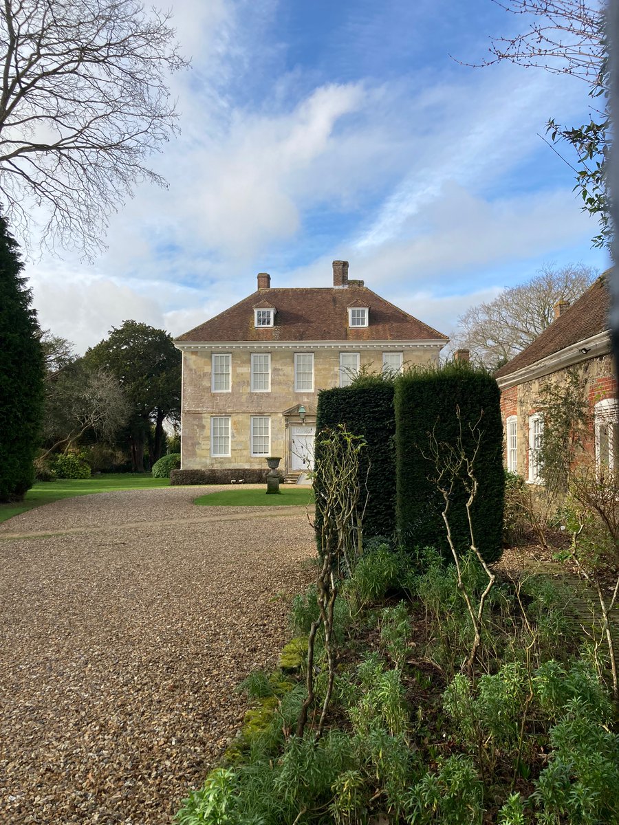 CommFirstWilts's tweet image. Helen was @Arundells in Salisbury yesterday as part of the #GetOutGetActive project. Thanks to Emma from Arundells who showed Helen around the garden space. Stay tuned for more info about an upcoming accessible garden project delivered through the GOGA project with @WiltsSport