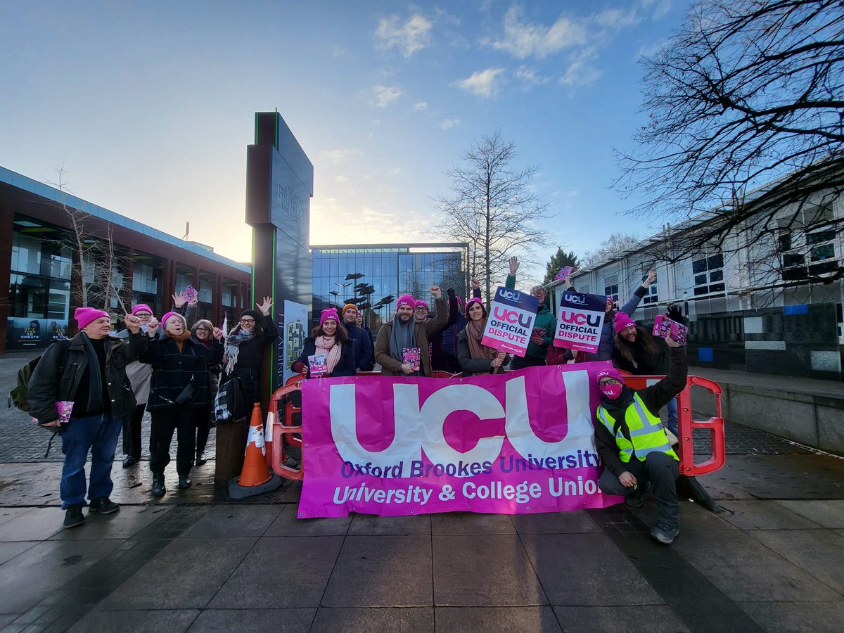 First Day of Strike.. A Shining Picket Line at Brookes!! #ucuRISING #UCUstrike #EnoughIsEnoughHope