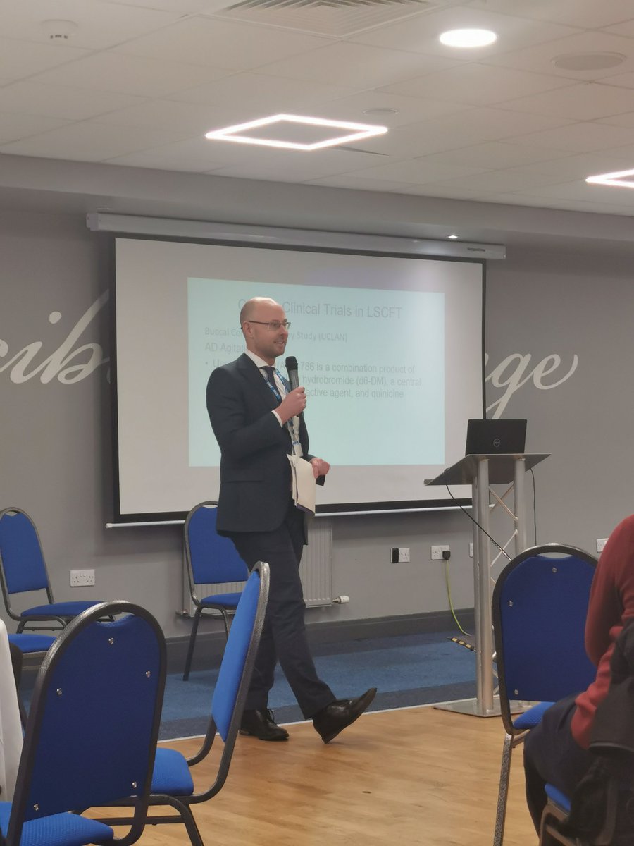 F_lunat's tweet image. A huge thank you to our Chief Exec @ChrisOliverNHS for coming today and sharing some reflections on the importance of research in our trust. @WeAreLSCFT @LSCFTResearch #TheResearchRoadshow #gettheresearchbug