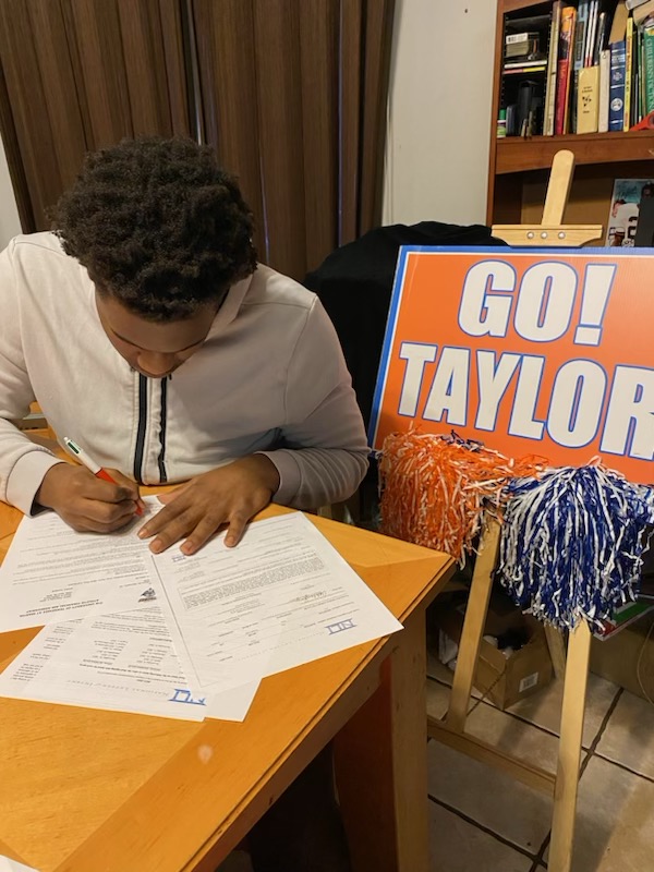Rise and grind. Every day is an opportunity to make yourself better. #builtforthis 

The weather is bad here, and schools are closed, but it's hot in the Haven for <a href="/WhitehavenTiger/">WhitehavenFootball</a> on National Signing Day. On deck 1st, Taylor Burton <a href="/taylor_burton64/">Taylor Burton</a> signing with <a href="/UTM_FOOTBALL/">UT Martin Football</a>