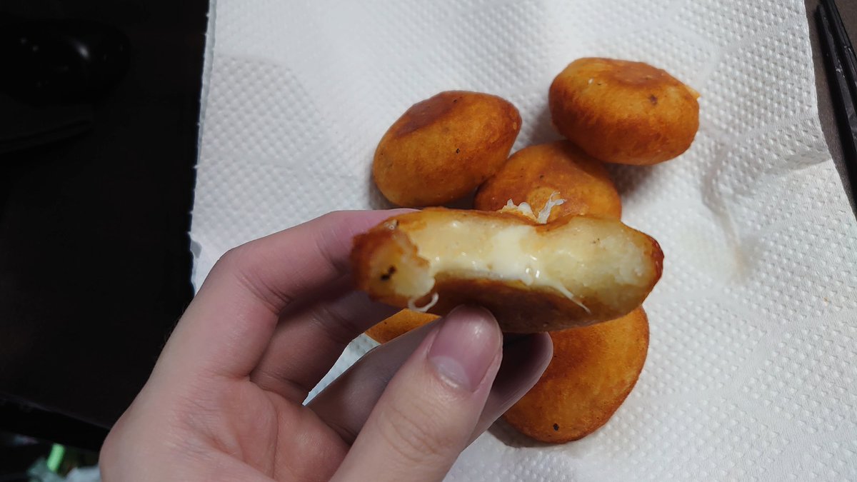 tera_libra_nk's tweet photo. ポテトチーズもち https://t.co/tDS7H4Ncbz