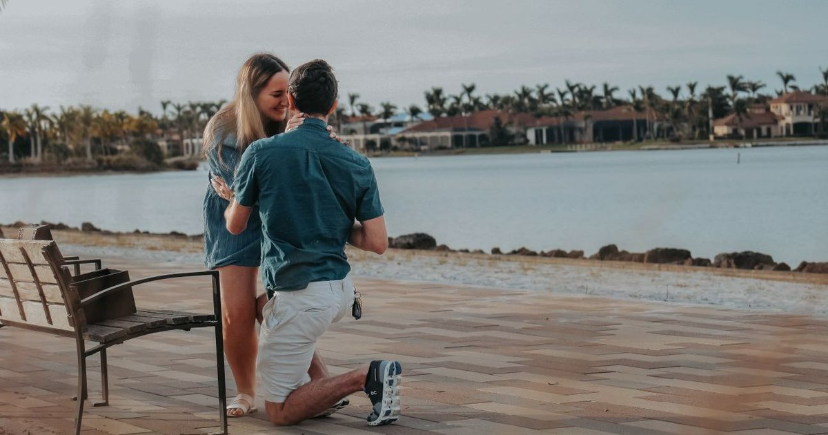 fgcu's tweet photo. Where it all began...🤗 

We love seeing how much of an impact #FGCU has on our alumni and we couldn't be happier that it led to this! Congratulations Alyssa and Dylan on your engagement! 💙💚 https://t.co/UpoN0Vc7Qs