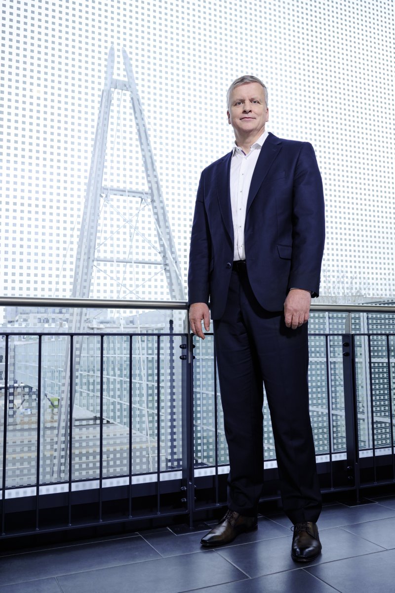LEONHARD_KURZ's tweet photo. February 1st, 2023 is a special day and a milestone in the history of LEONHARD KURZ. Today, Walter and Peter Kurz hand over the baton to the new CEO, Dr. Andreas Hirschfelder.

#leonhardkurz #ceo #leadership https://t.co/wt7uTlDJZB