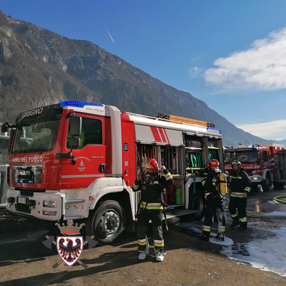 fedvvfvoltn's tweet photo. 🔥 L’allerta è scattata alle 11:48 di oggi per un #incendio che ha intaccato materiale ferroso presente nel piazzale di uno stabilimento a #Grigno. L’intervento dei #vvfvolontari di #Grigno e di quelli di #Tezze è stato immediato. Il rogo è stato domato in brevissimo tempo https://t.co/kjA7syiUhC