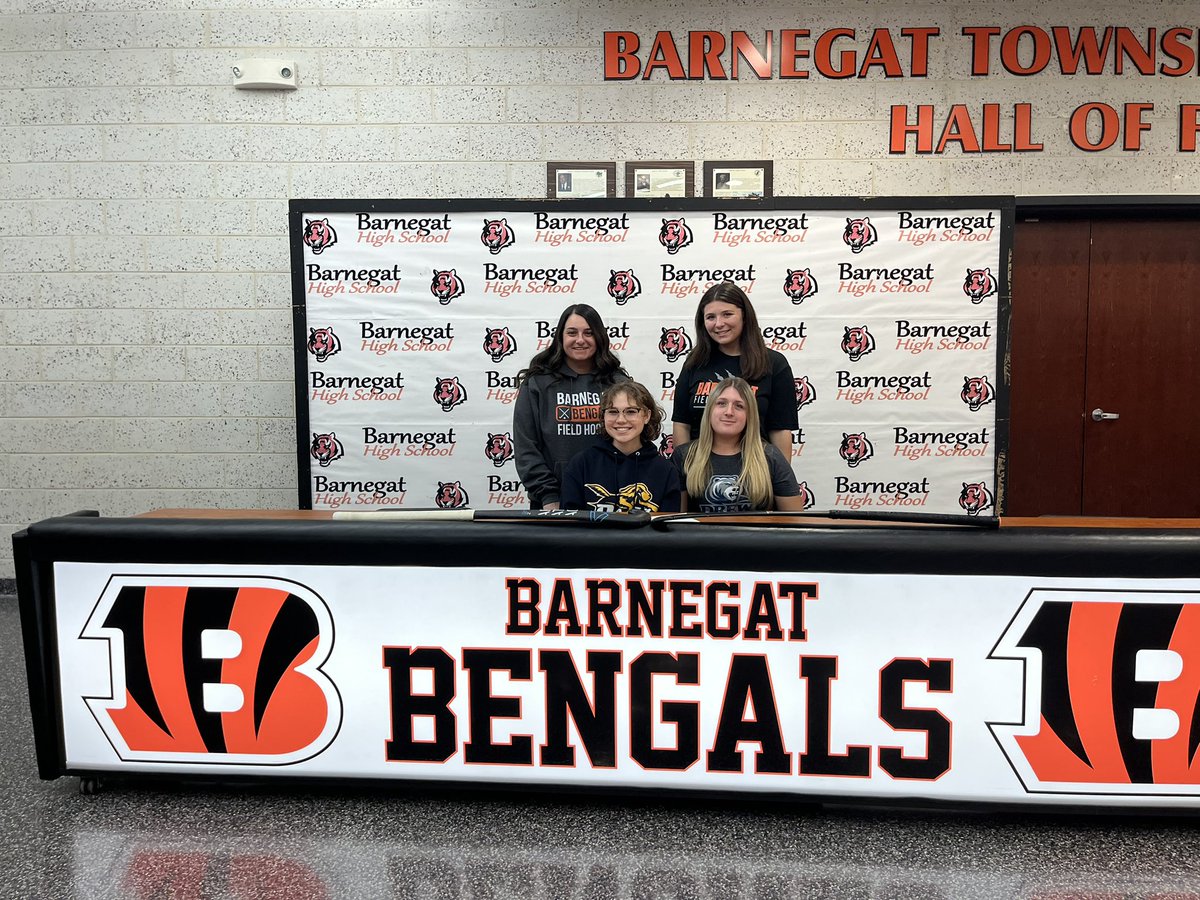 HUGE congratulations to Patience Mares and Camryn White for continuing their academic and field hockey careers at the next level. Once a Bengal, always a Bengal 🐯🏑🧡