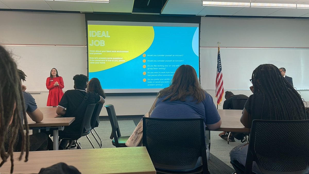 Let’s start #ctemonth with a Bang! Visiting <a href="/SuncoastCU/">Suncoast Credit Union</a> this morning with 29 of our close friends. <a href="/HCPSCTAE/">Dept of Career, Technical, and Adult Ed</a> <a href="/Armwood_HS/">Armwood High School</a> <a href="/armwoodhsptsa/">Armwood PTSA</a> @ArmwoodAcademy