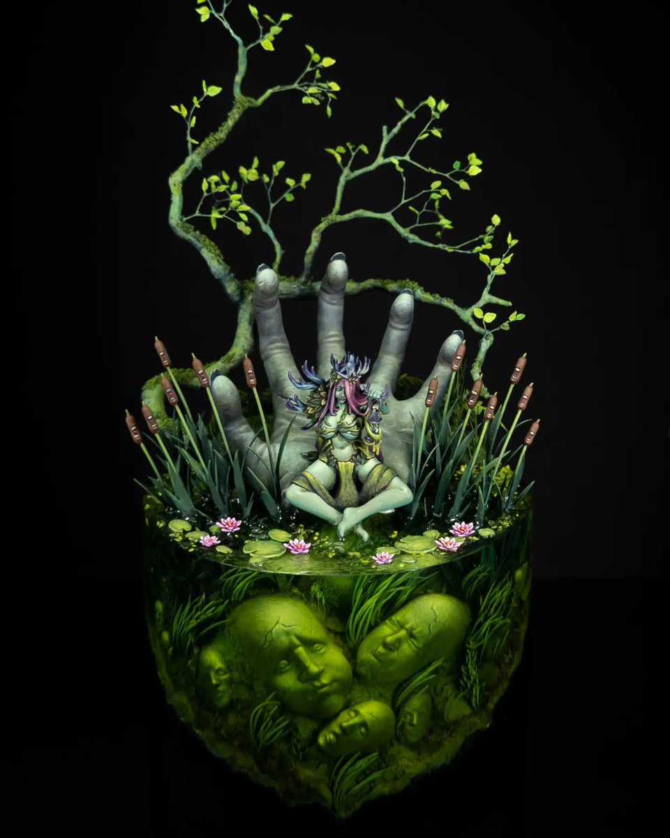 KujoPainting's tweet photo. Zak Turgza's winning entry of the recent Kingdom Death painting competition is really impressive. Great concept and execution on the base. Lovely colour palette.

https://t.co/5ZeeRtF1Ct

#kingdomdeathmonster #kdm https://t.co/VCC07Aj9eU