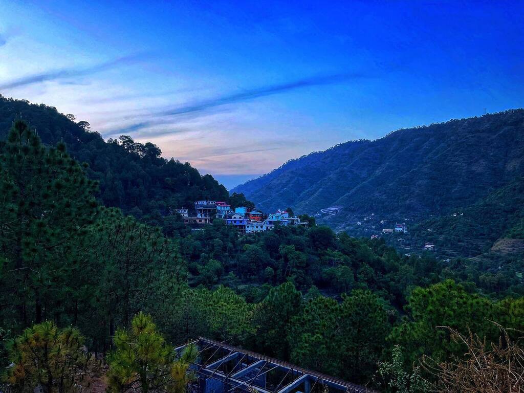 Kasauli , Himachal Pradesh 

#picoftheday #indiatravelgram #indiapictures #incredibleindia #travelblogger #himachalpradesh #lightroom #mountains #shotoniphone #indiaclicks #himachalpictures #instahimachal #landscapephotography #indianphotography #mypixel… instagr.am/p/CoH06uBp3Vz/