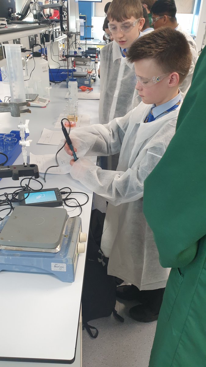 pentrescience's tweet photo. Thank you @SwanseaUni. Our triple pupils thoroughly enjoyed the experience. Pupils learned about titrations and how to make acetylsalicylic acid which is an A level practical. Ardderchog! https://t.co/Qv1iRdRbjH