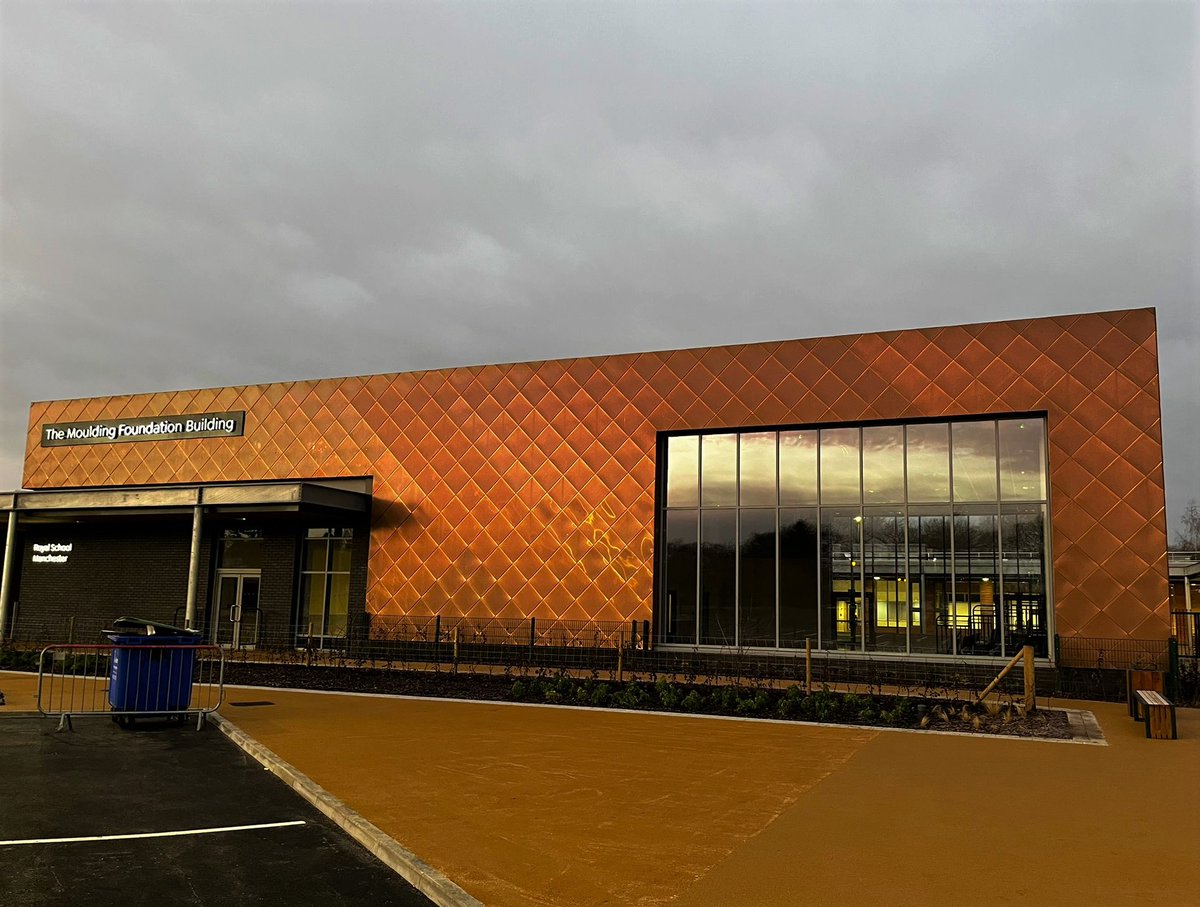 LongworthFacade's tweet photo. A fantastic photo taken by one of our senior site operatives Dan Aspinall
Our completed Tecu Bronze shingle cladding at the Seashell Trust, which was part of a larger roofing and cladding package we carried out for Willmott Dixon
#Tecu #Tecubronze #cladding #copper https://t.co/1kXmwbUxch