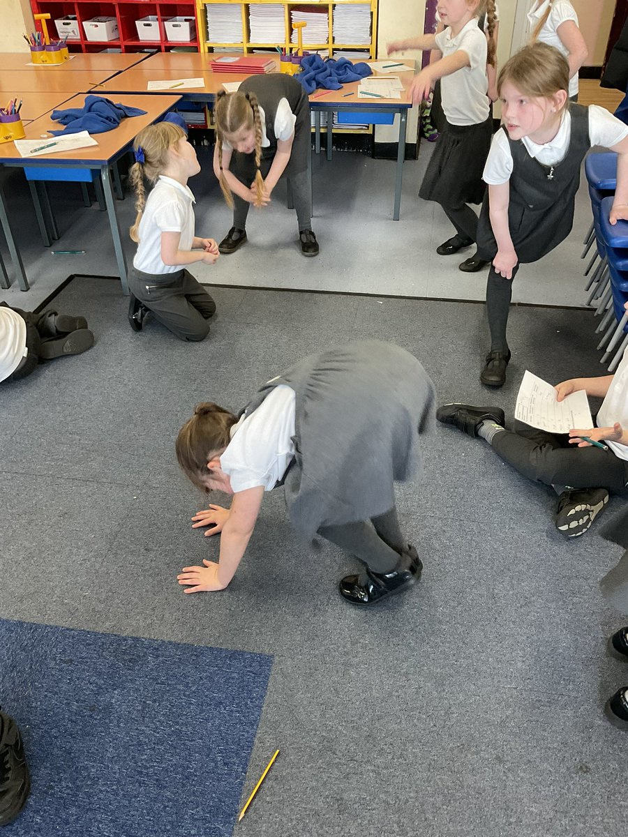 StPPPrimaryY2's tweet image. An experiment on exercise in today’s Science lesson with @misstayteach. We loved looking at how different exercises  affect our heart rate ❤️ #exercisematters #year2keepingfit