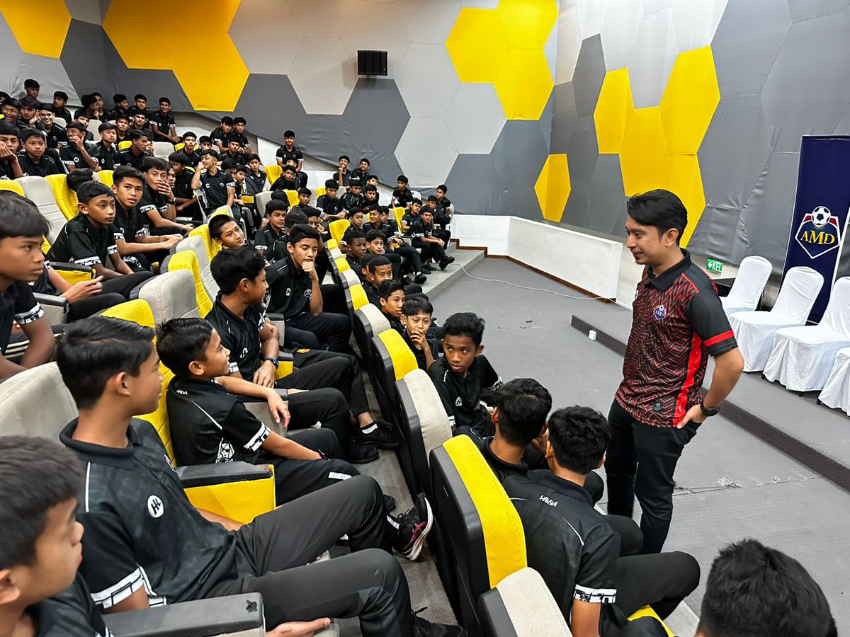 Youth Football Malaysia on Twitter "Diharapkan YB dapat input yg